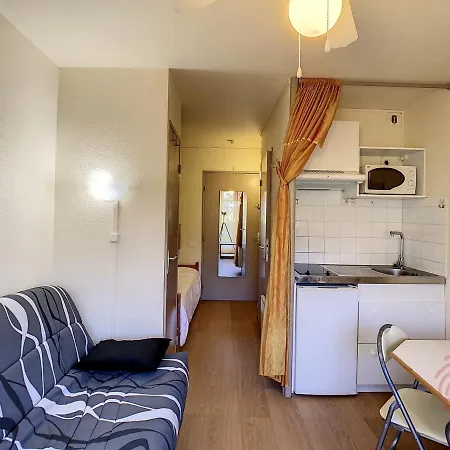 Rdc Proche Centre Et Thermes Avec Wifi - Fr-1-451-76 Apartment Lamalou-les-Bains